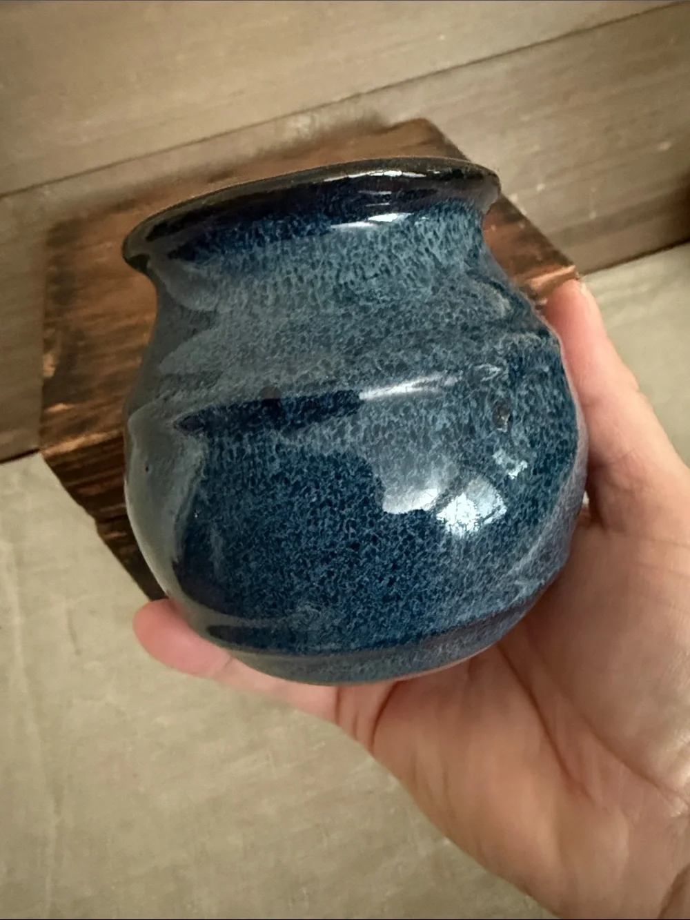 Vintage Artisan Hand-Thrown Studio Pottery Blue Glazed Ceramic Vase / Crock Pot - Picture 6 of 6